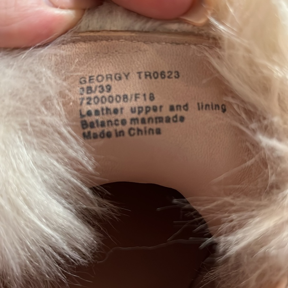 NWOT - Taryn Rose Georgy Suede Sneakers - Picture 5 of 5